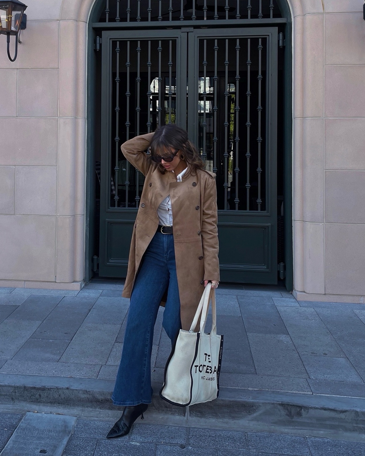 Winter -> spring transitional outfit 🤎🥐 #trenchcoat #jeans #classic #fashion 

#LTKSeasonal #LTKWorkwear #LTKStyleTip