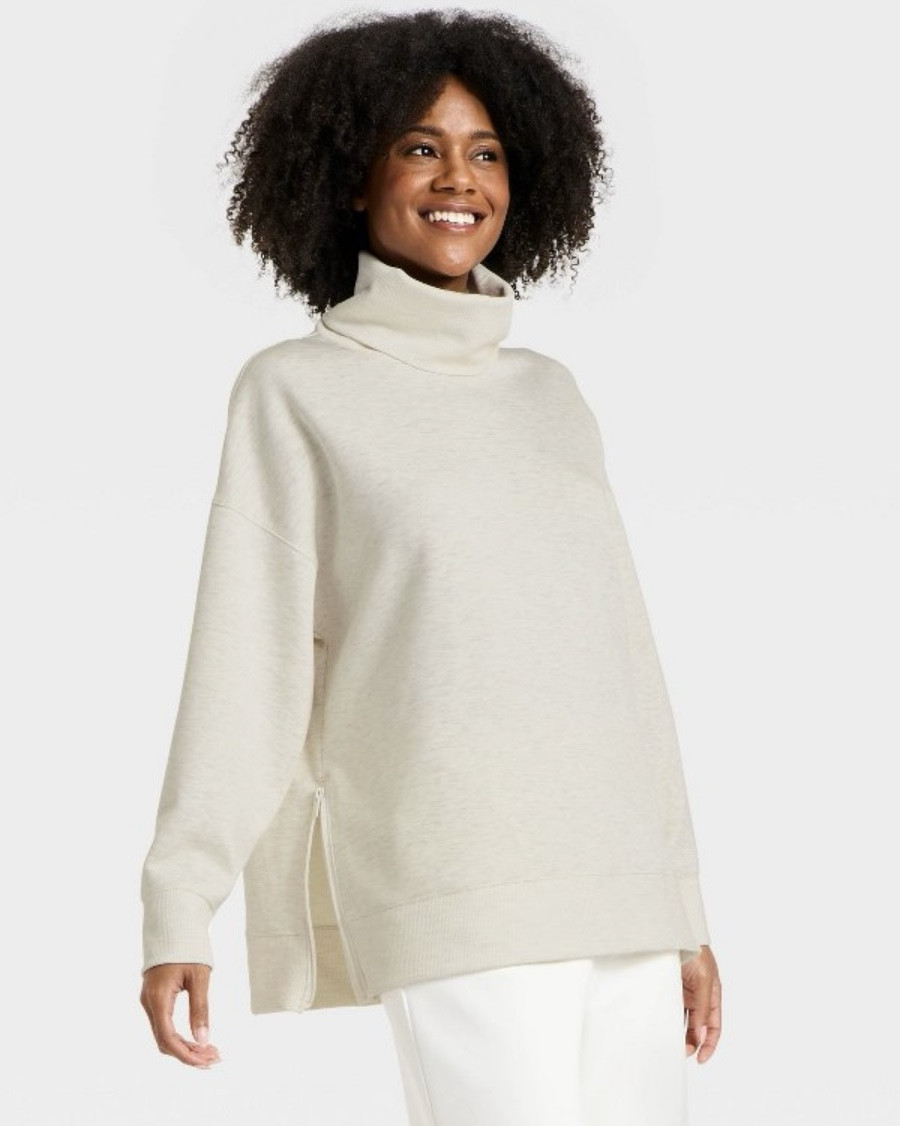 Women’s funnel neck sweatshirt 

Cozy sweatshirt with zipper sides. Runs over sized  

#LTKBeauty #LTKU #LTKGiftGuide