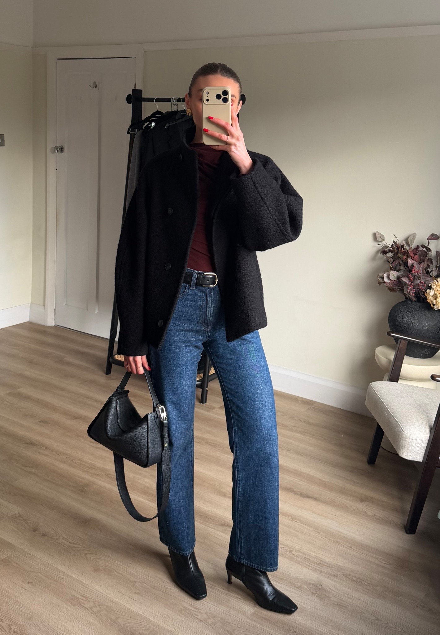 Small in the & other stories jacket
Fabrique top
W23 L31 in the Uniqlo jeans
Mint velvet boots, older so I’ve linked similar
The horse clementine bag 