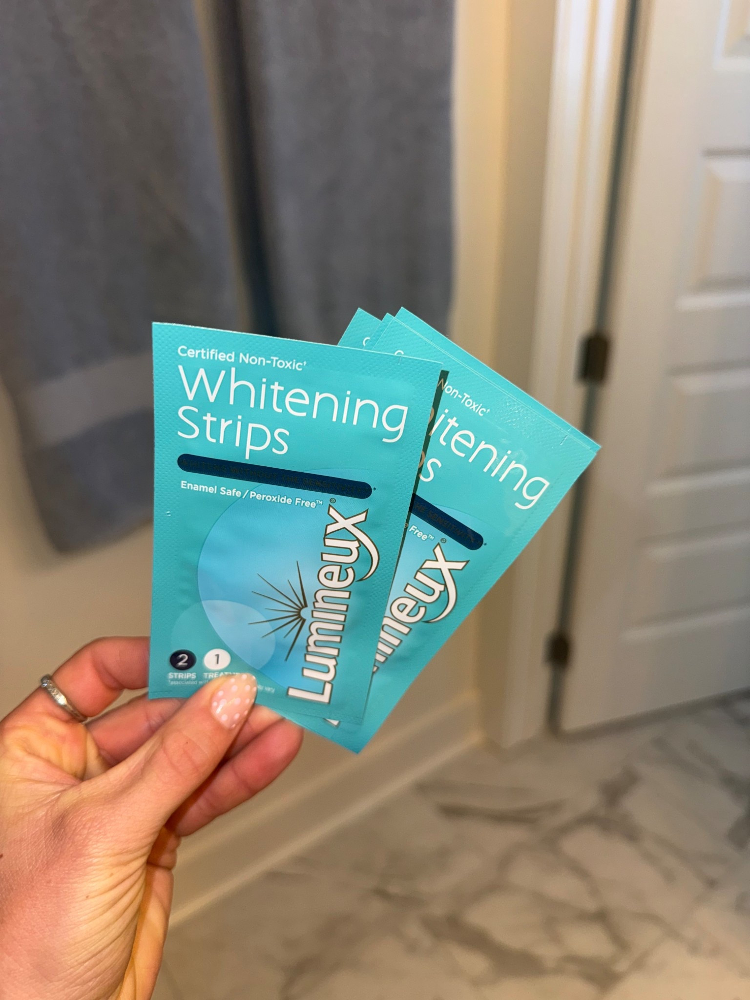 Sensitive teeth girlies… I found THE whitening strips!
Non-toxic, no pain, and they actually work!!

#LTKBeauty #LTKselfcare