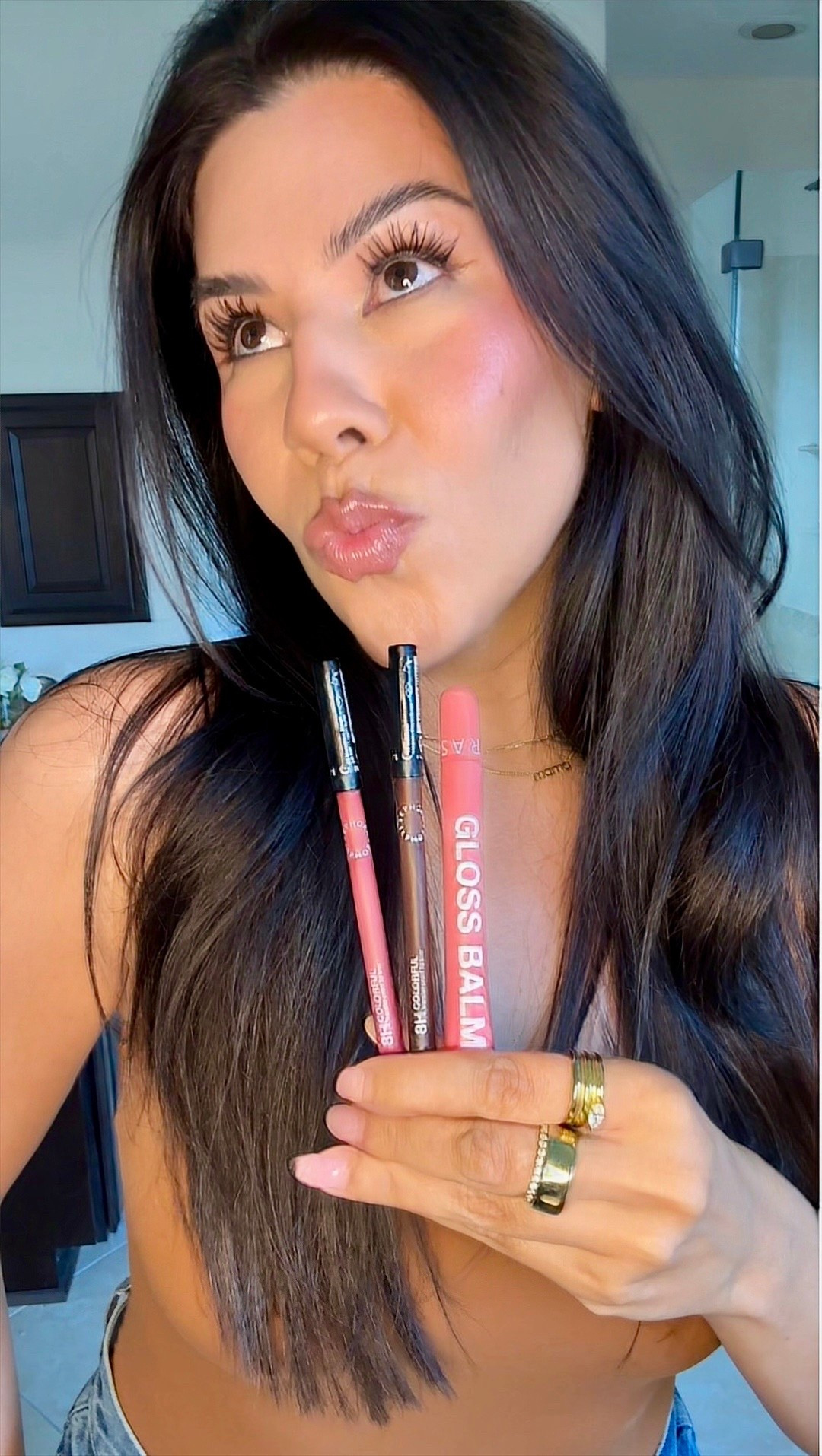 Hydrated and Plump lip combo!
Lip Liner: 05 Marvelous Mauve
Lip Liner (contour): 15 Molasses
Gloss Balm: 02 Rose Silk
#sephoracollection

#LTKOver40 #LTKgrwm #LTKBeauty