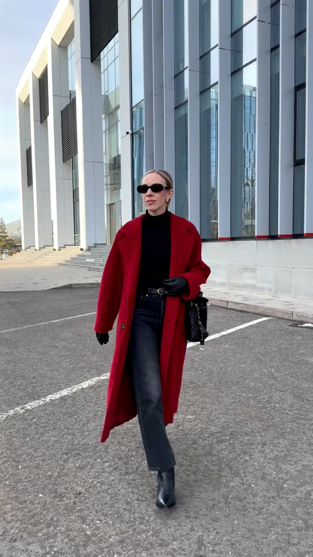 Red coat holiday outfit, all black outfit with red coat, Levi’s black jeans, black western boots, black leather gloves

#LTKHoliday #LTKSeasonal #LTKOver40