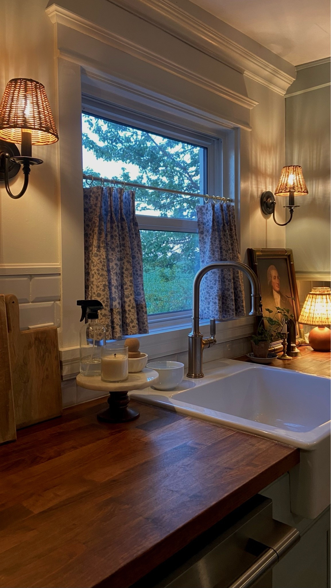Cozy kitchen views.🤍 CREEKLINEHOUSE for 22% off at Two Pages!

#LTKcanada #LTKhome