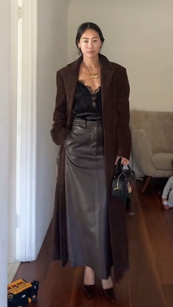 Unboxing @LOEWE X josef and anni Albers bag just in time for fall plus style an outfit with me

#LTKItBag #LTKSeasonal #LTKStyleTip