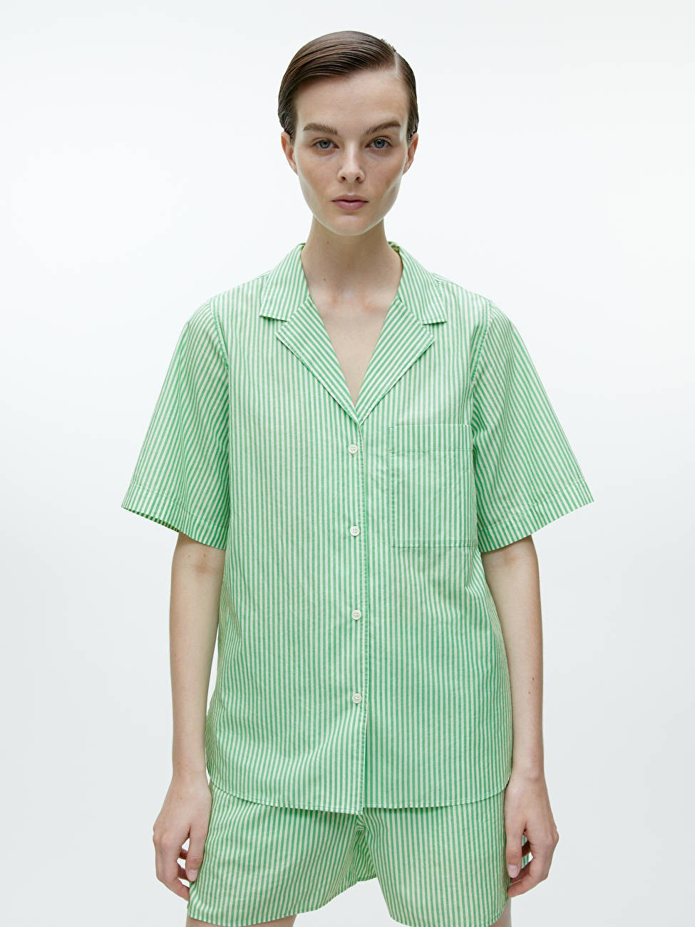 Urlaubshemd aus Popeline - Grün/Weiß - Loungewear - ARKET DE | ARKET (EU)