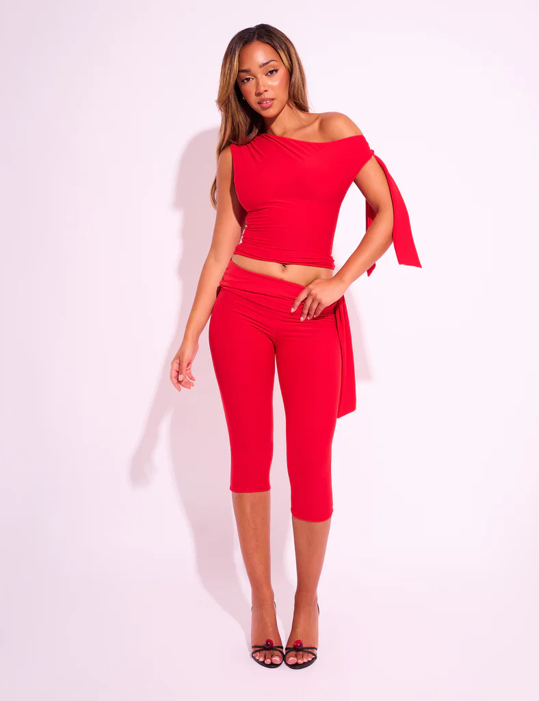Knot Detail Tie Side Luxe Slinky Capri Pants Red | Public Desire