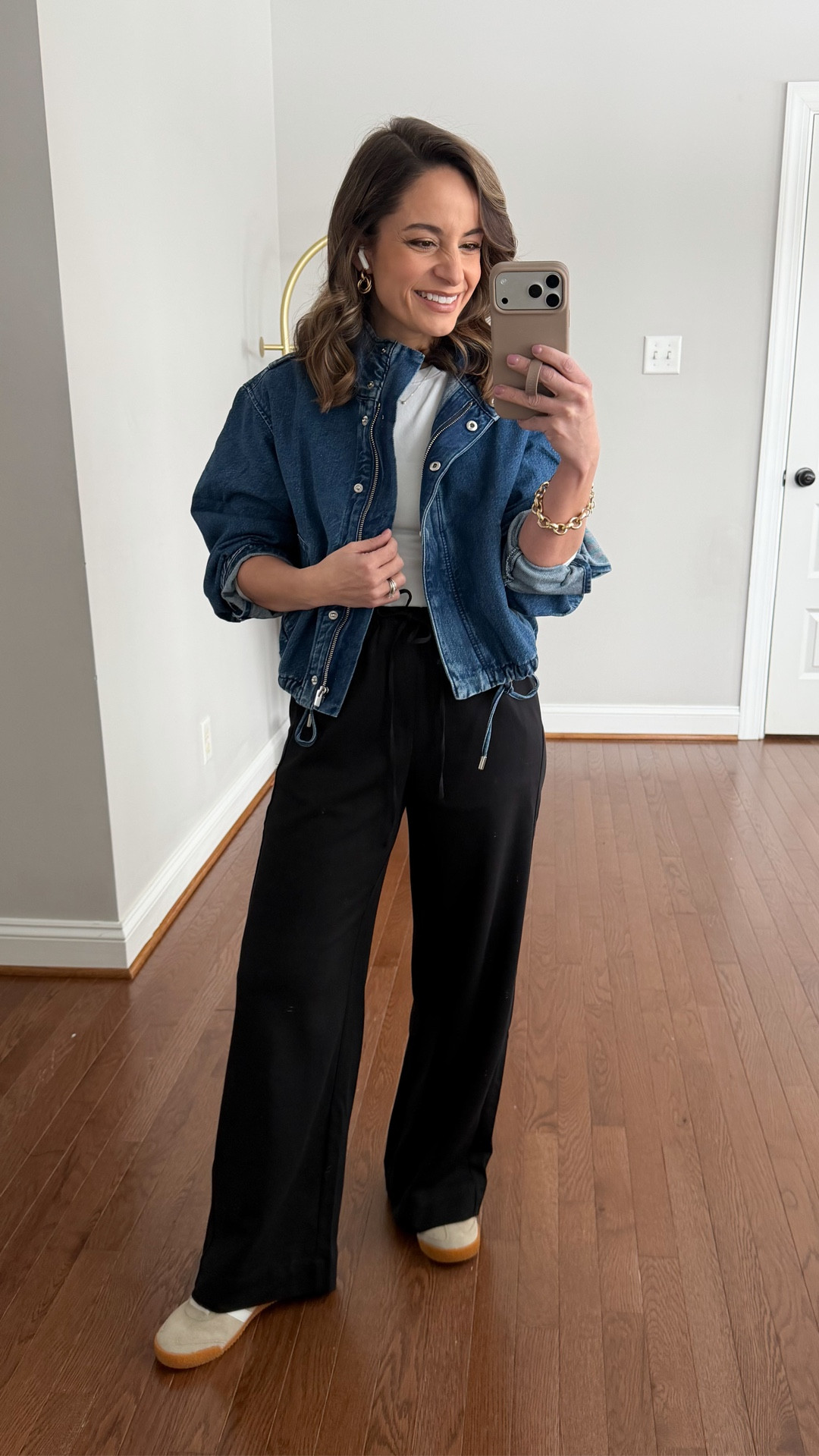 I tried the viral pants from Target - here is my honest review! 

*will pop them in the wash tonight to see how they wash. 

Pants: xs short - 10.5” rise, 28” inseam. Relaxed fit 
Jacket (Madewell): xxs - oversized 
Sneakers (Gola): tts 
White top (Quince): xs 

Also linking the BR Factory pants referenced. They have a 10” rise and a 27” inseam. Currently only available in cream. 

#LTKPetite