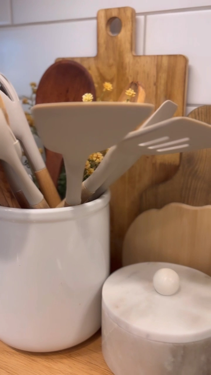 Kitchen tray styling ❤️

#LTKSaleAlert #LTKVideo #LTKHome