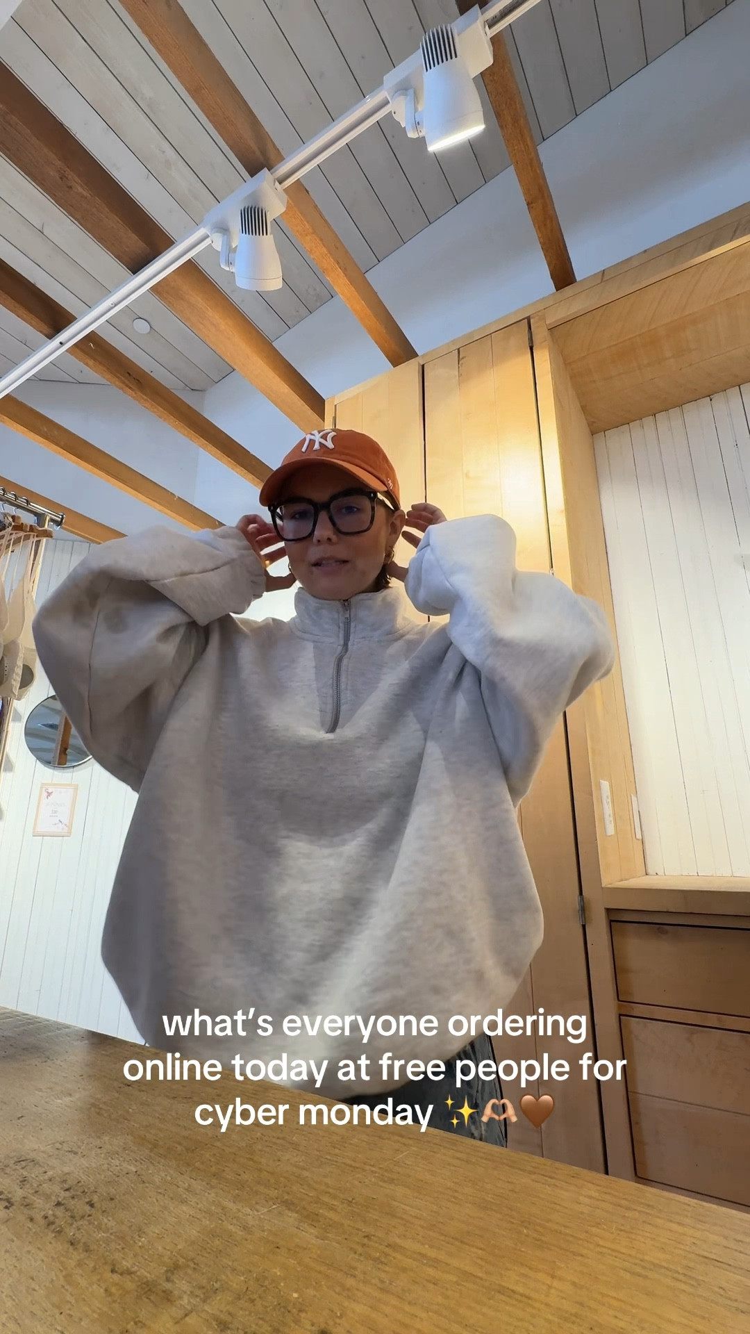 what’s everyone ordering online at free people? 🫶🏼

#LTKSeasonal #LTKSaleAlert #LTKGiftGuide