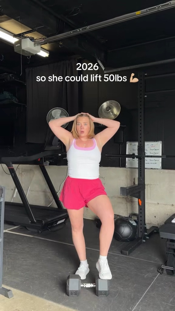 Midsize Gym Outfits 💕🤍👟 Size 10 | M\L | 5’3” 

#LTKfitnessgoals #LTKActive #LTKMidsize