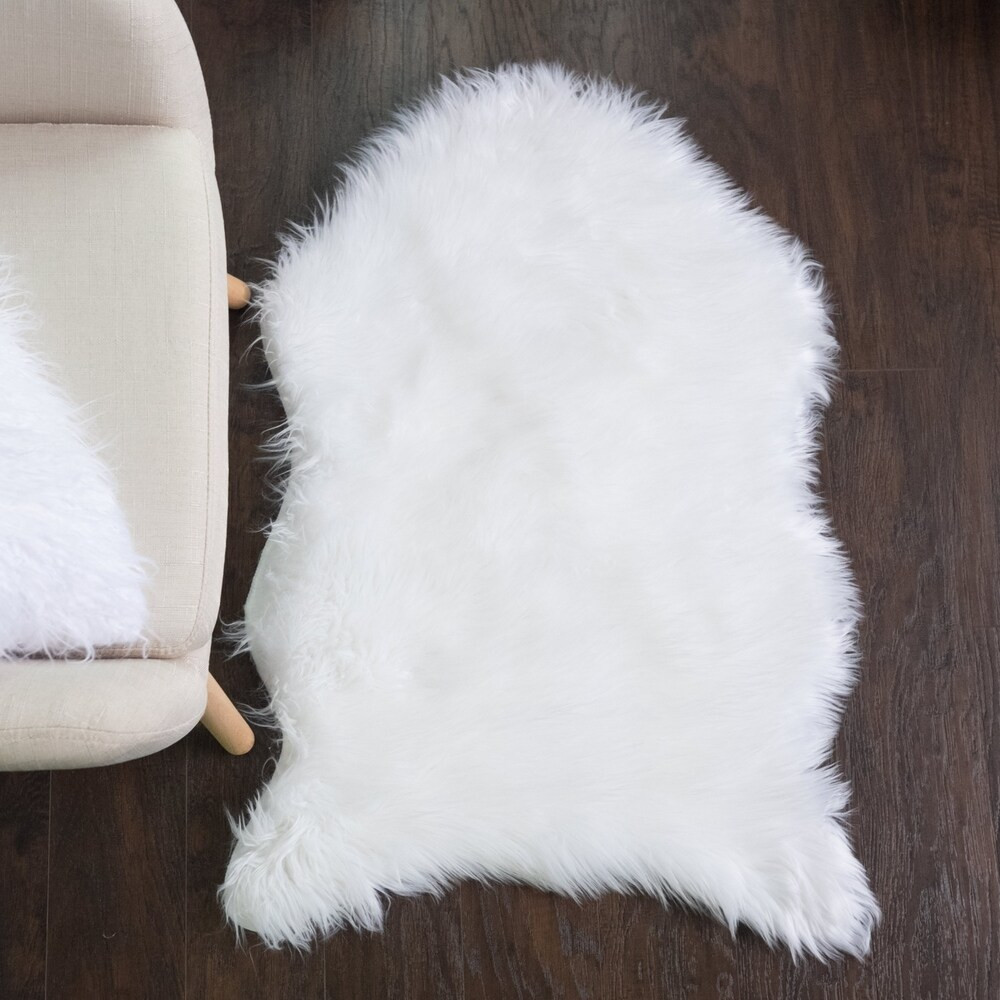 Sweet Home Collection Faux Fur Rug (3'x2') White - 3'x2' (As Is Item) | Bed Bath & Beyond