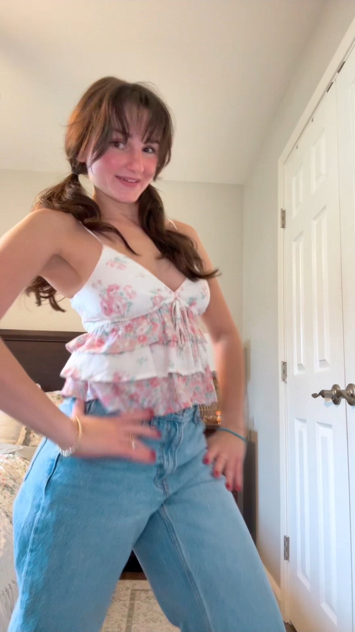 abercrombie The Ultra Loose Low Rise Curve Love size 24 jeans

hollister easy tiered blouse top size small 

#LTKootd