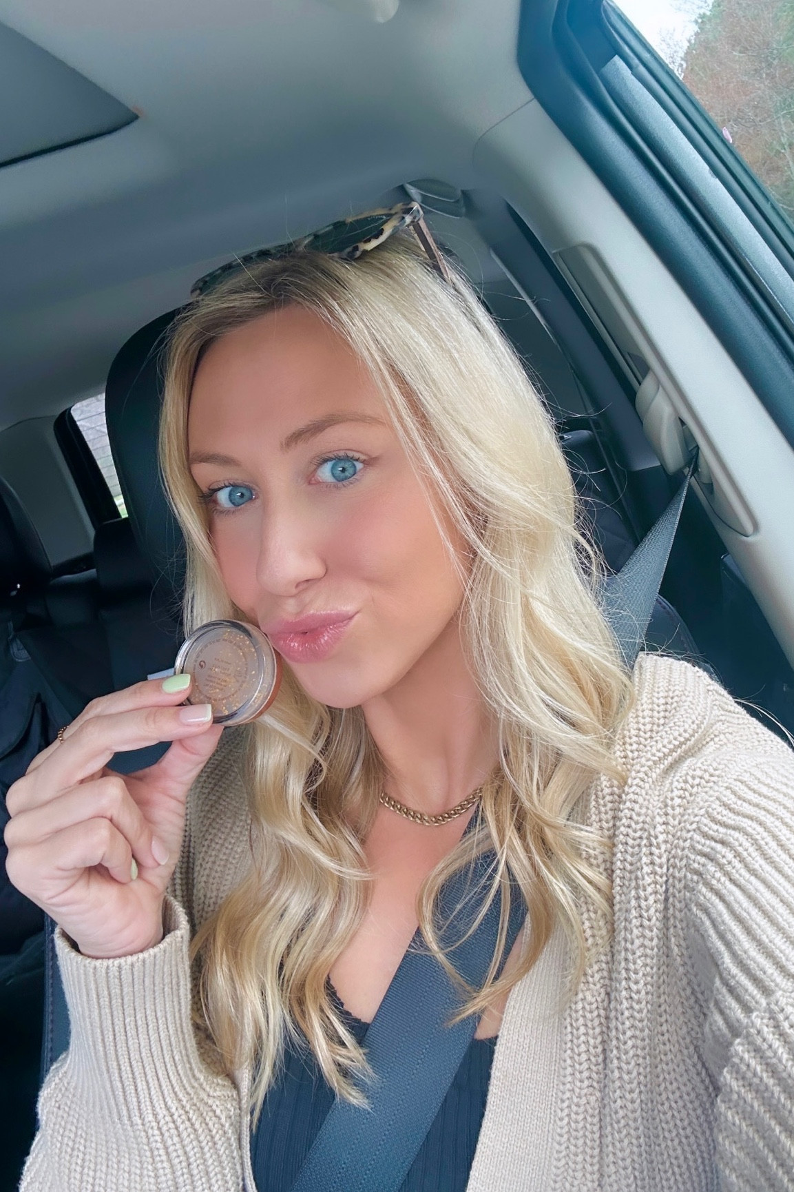 I’m wearing the new Elaluz Queen powder bronzer and 24k lip therapy product here! This melts on your lips and makes them instantly soft 👄 I love the little gold pieces in it! The packaging on all their products look so chic! I linked a couple others I got! #lipgloss #beautyproducts #lipproducts #lipmask #lipglosses 

#LTKfindsunder50 #LTKfindsunder100