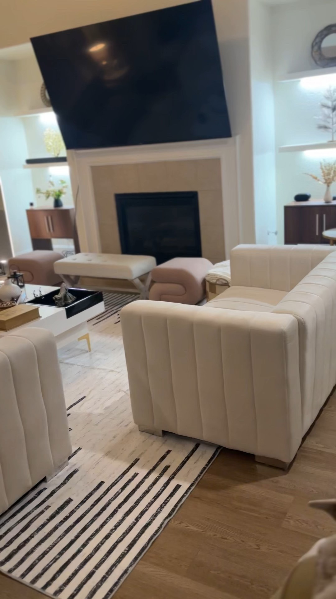 Help me design my living room!

#LTKHome #LTKvlog #LTKdayinmylife