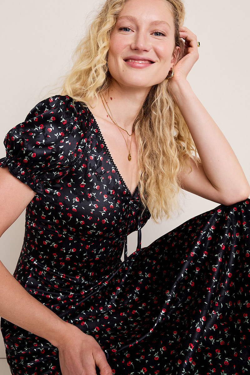 Mia Ditsy Floral Midi Dress | Francesca's