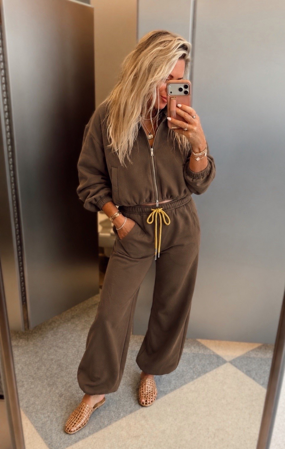 Target is winning! This set❤️🤌🏼! 
I did smalls 🍂- great for travel and so cute on! It’s giving Aritzia

Matching set. Travel outfit. Target arrivals.