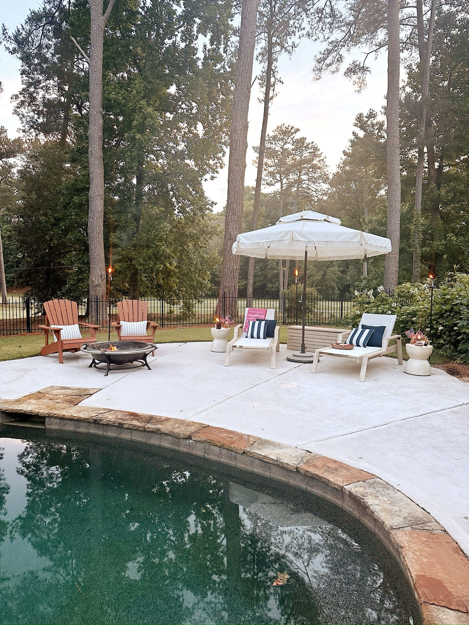 Outdoor entertaining, summer time, outdoor living, outdoor decor
#visionboard #moodboard #porcheandco

#LTKHome #LTKSeasonal #LTKSummerSales