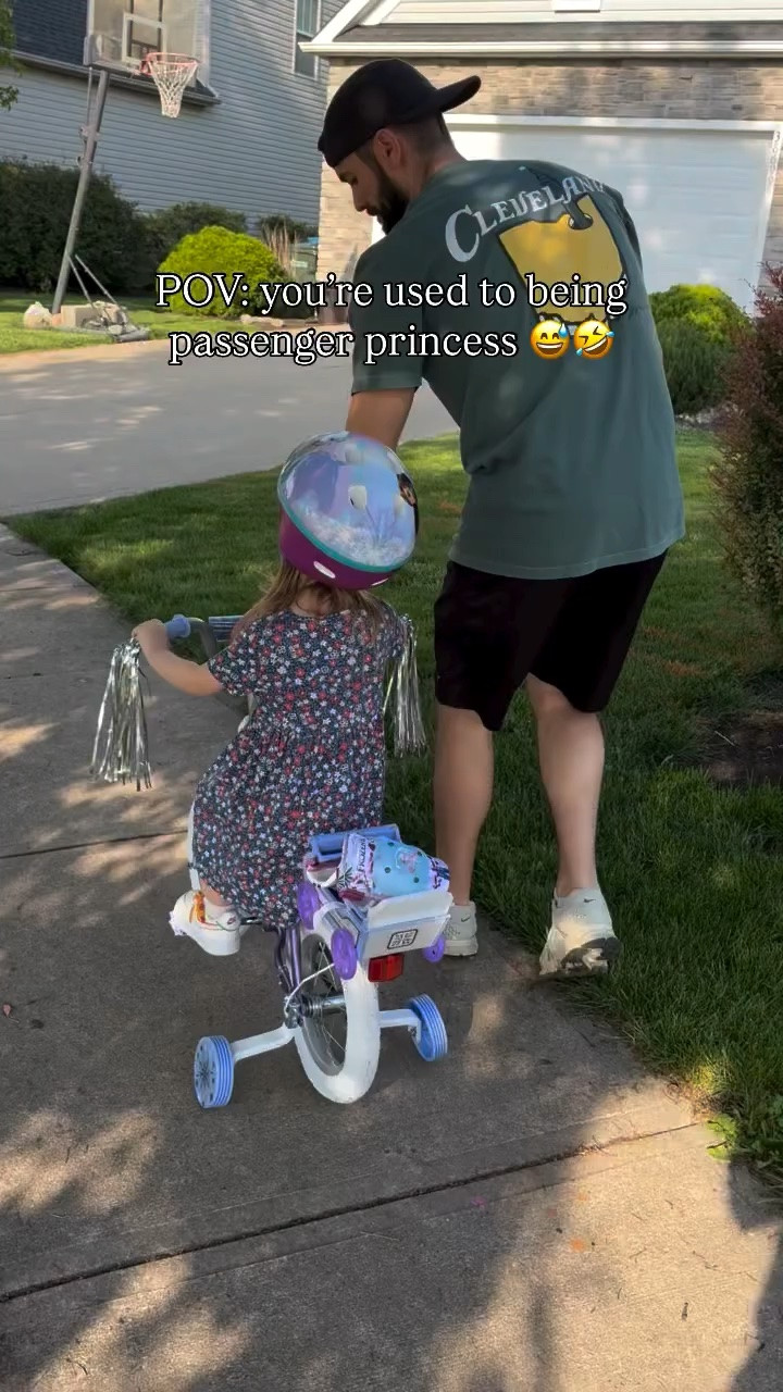 But why is teaching your child how to pedal so difficult?! Any tips appreciated 🤣 (Also it took us weeks to get her to sit on the bike with the helmet so that was a win for us haha)

Comment SHOP for details on the bike and helmet! 🚴🏼‍♀️

#toddlermom #momlife #parenting #toddlerlife #funny