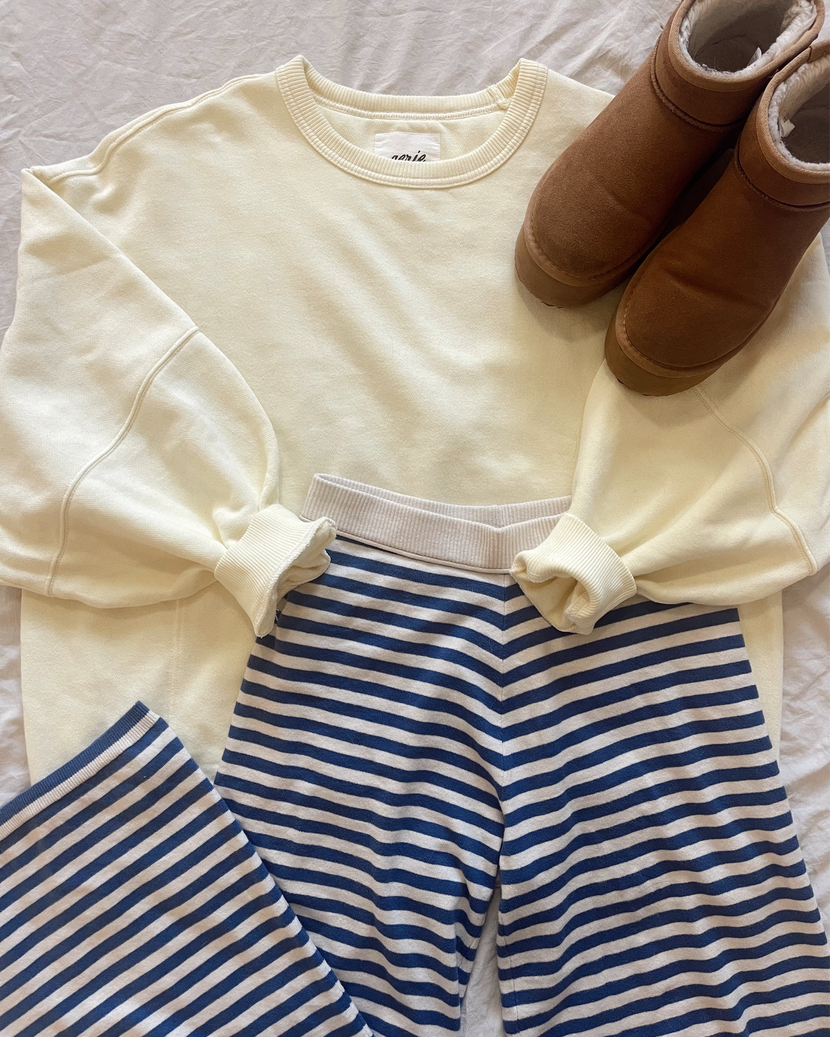 new cozy aerie spring lounge set i wore on a day off💛

#LTKActive #LTKootd #LTKSeasonal