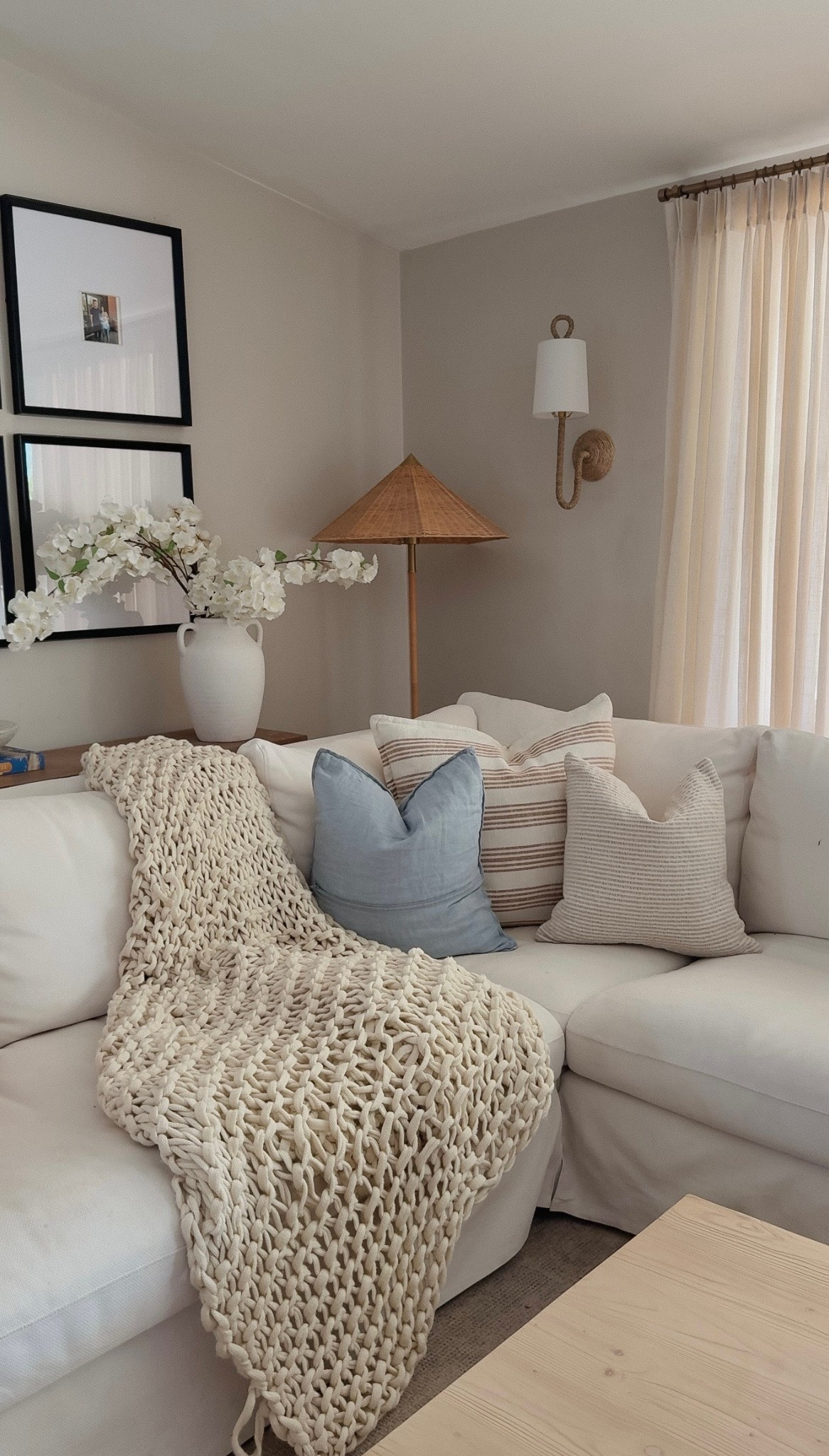 Living room views >

#LTKStyleTip #LTKHome