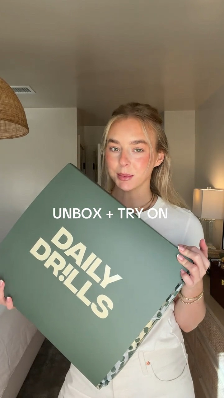 DAILYDR!LLS unboxing + try on !!!!

#LTKootd #LTKgrwm #LTKdayinmylife