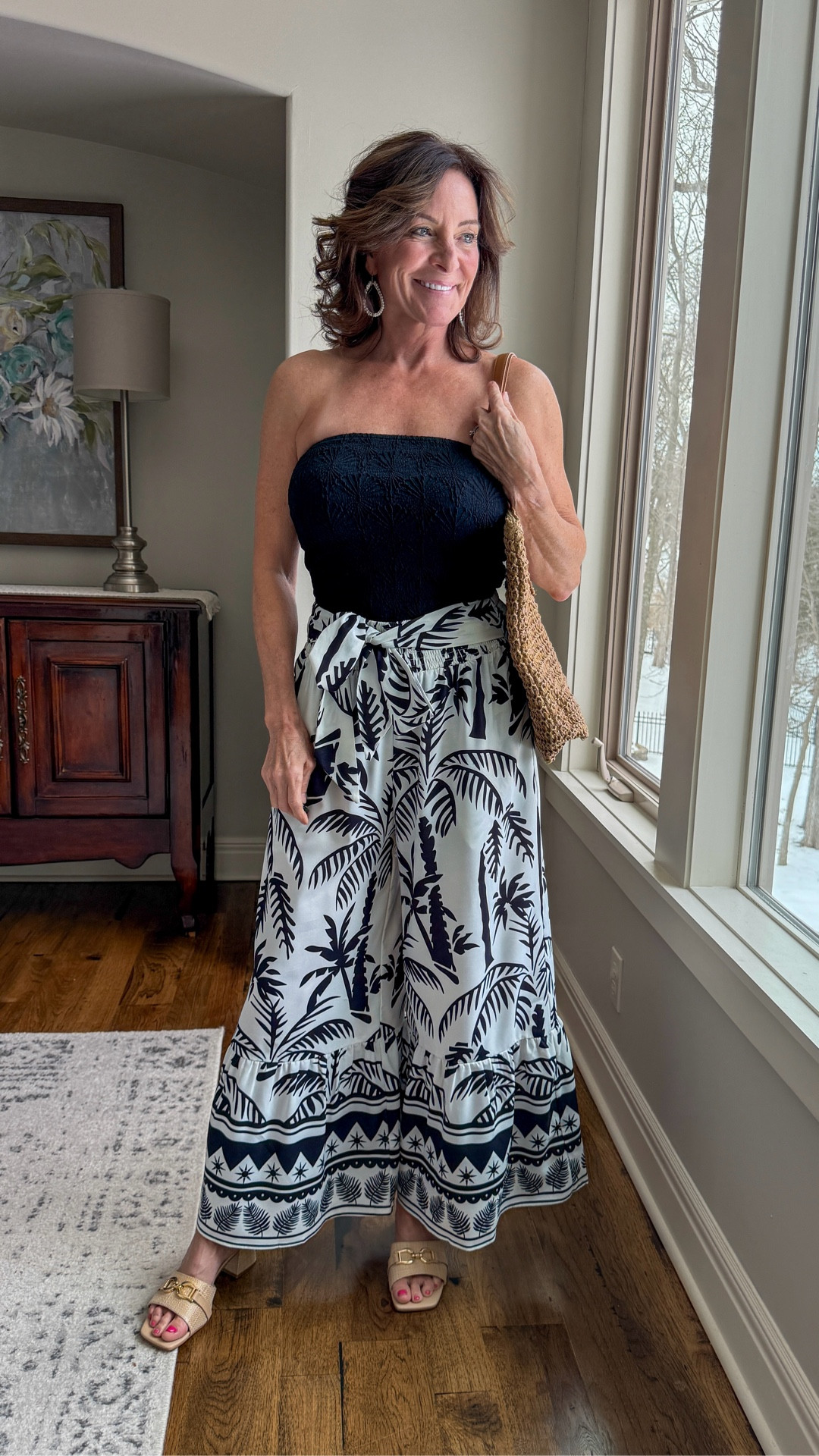This outfit feels like vacation in clothing form. The strapless top is surprisingly supportive, and these flowy pants are so easy and flattering. I’d wear this on repeat for warm nights, travel days, or anywhere I want to feel relaxed but pulled together.

#ResortWear2026 #Palazzopants #VacationOutfit #TubeTop #BeachOutfit ￼