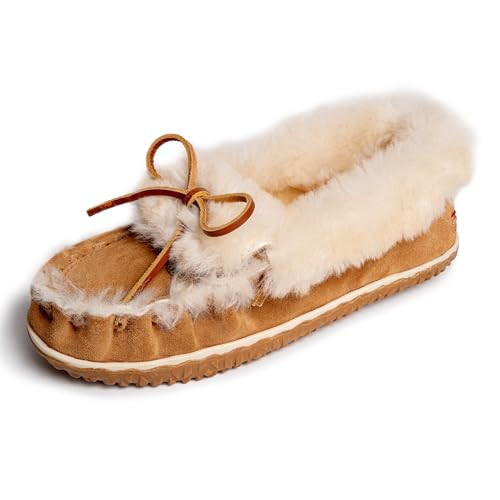 Minnetonka Women's Ultimate Sheepskin Slipper, Tan, Size 9 | Amazon (US)