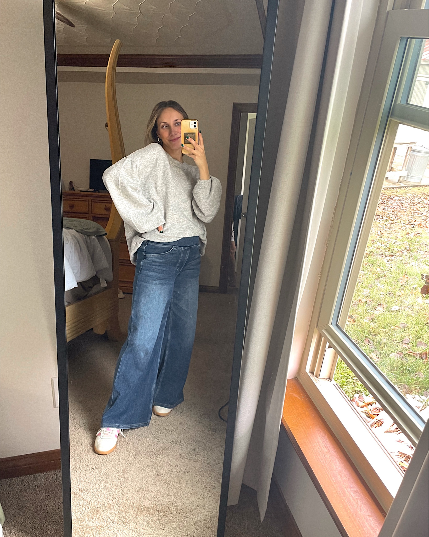 Outfit for a girls lunch out! Casual, comfy, & cute😍🩶 #girlsday #winterfashion #casualoutfits 

#LTKgrwm #LTKBump #LTKPetite