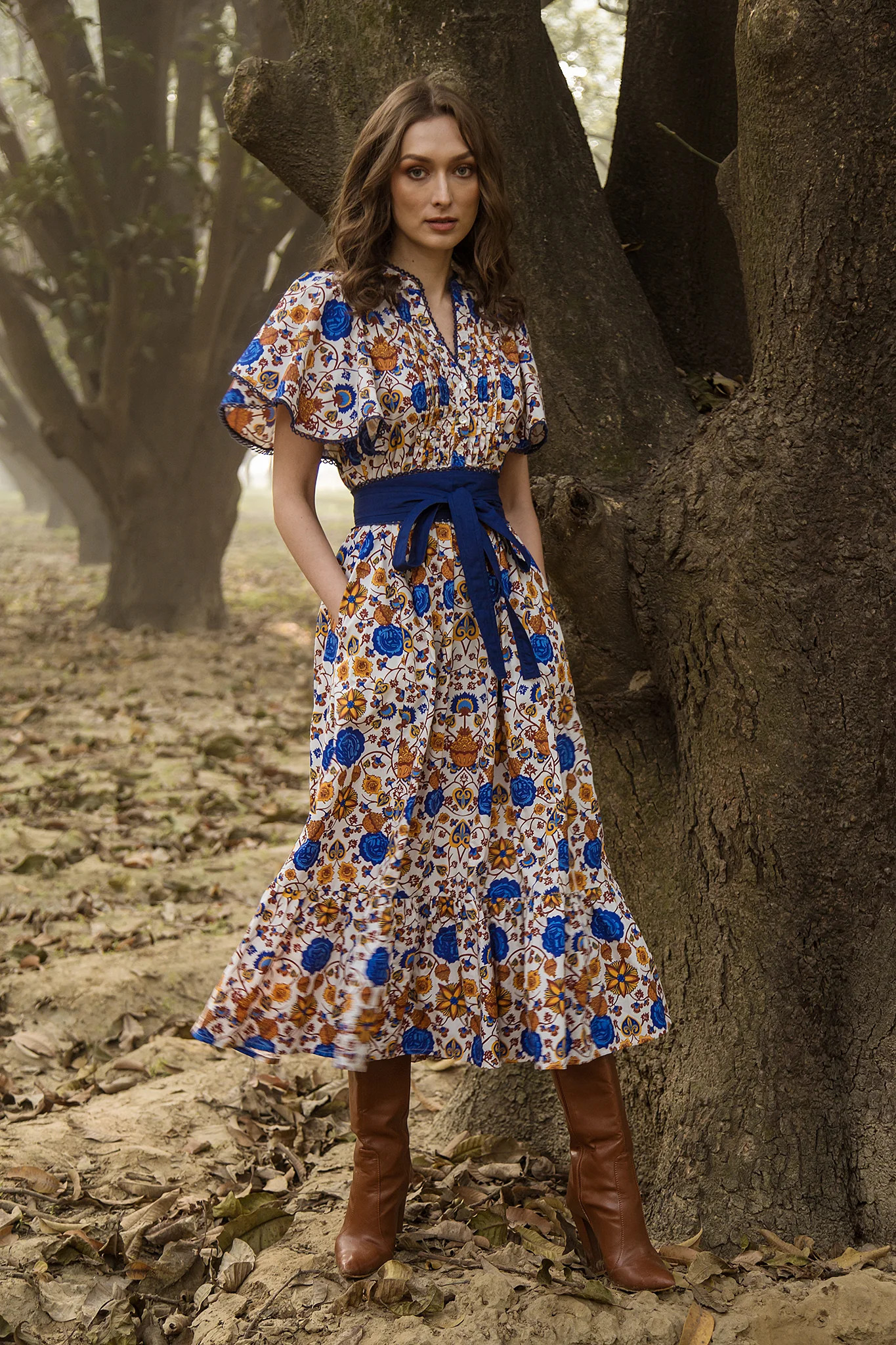 1684 leni - tracht (blue) | Beyond By Vera