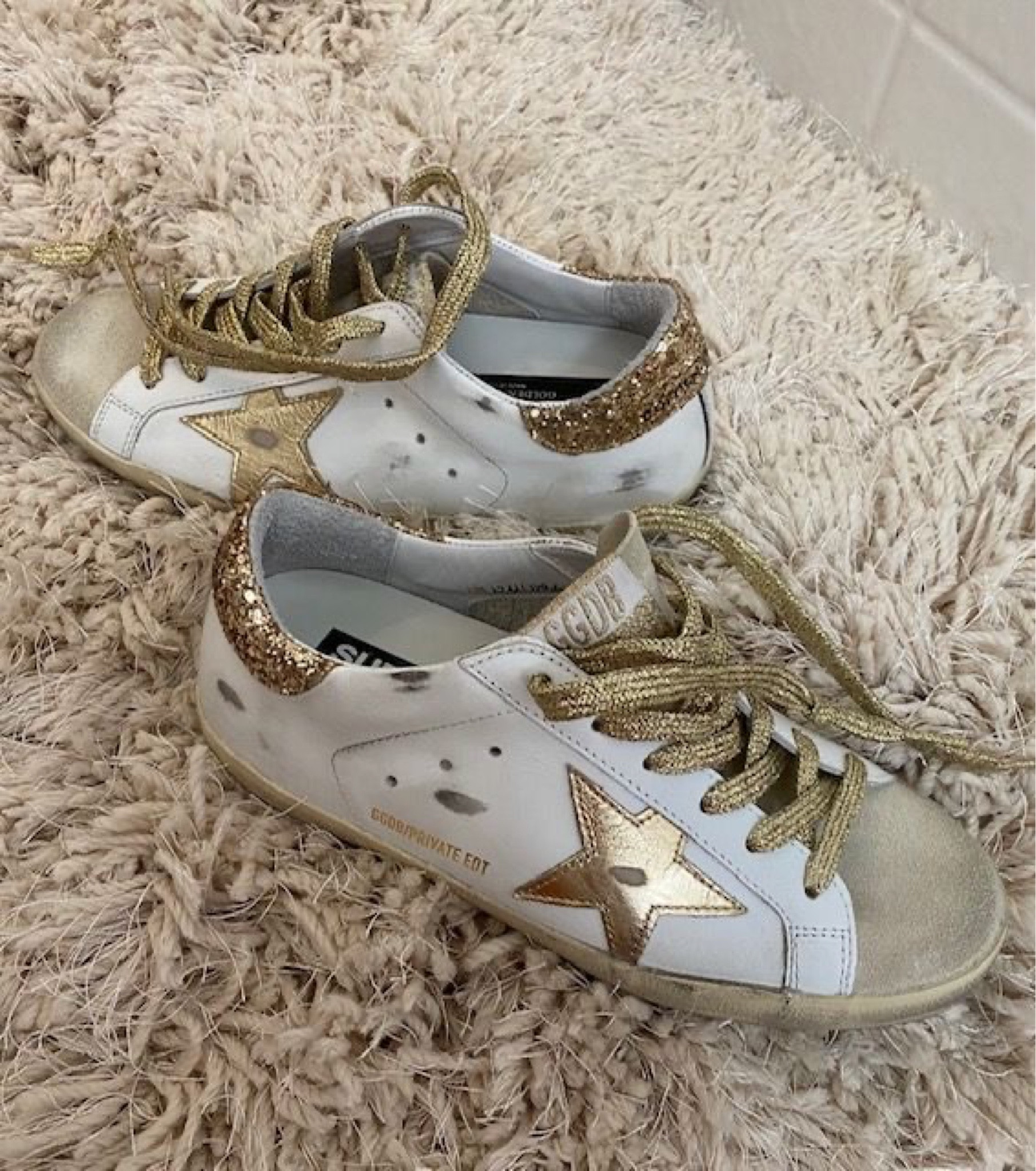 Looks for less #ggdupe #looksforless 

#LTKsalealert #LTKGiftGuide #LTKshoecrush