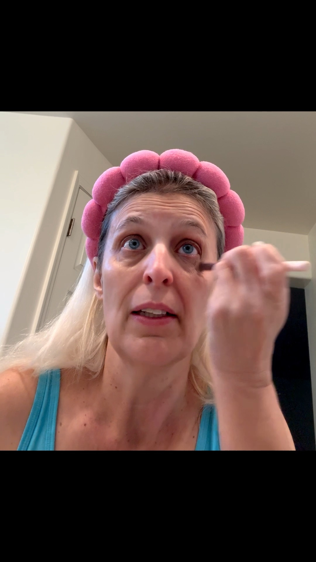 GRWM concealer prep ✨ I use the Tarte Under Eye Color Corrector to neutralize dark circles and brighten my under eyes before concealer. It makes such a big difference for a more awake, smooth, flawless look — especially on tired mornings 💕 Definitely a must in my makeup routine!

#LTKbeauty #TarteCosmetics #UnderEyeCorrector #DarkCircleFix #GRWM #MakeupEssentials

#LTKgrwm