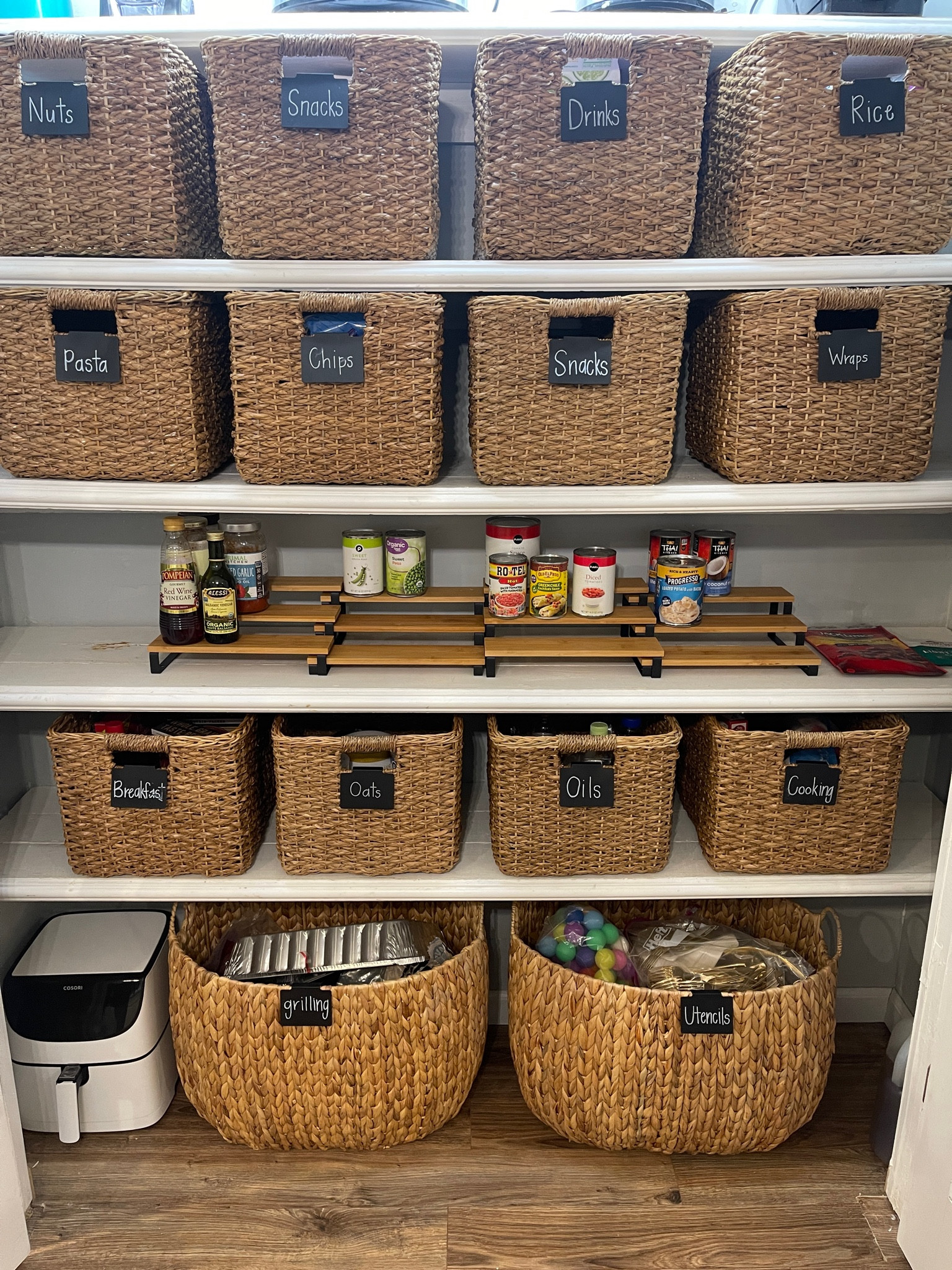 One of the first things people ask about when they come over is our pantry! It’s super easy to get organized with just a few items! 