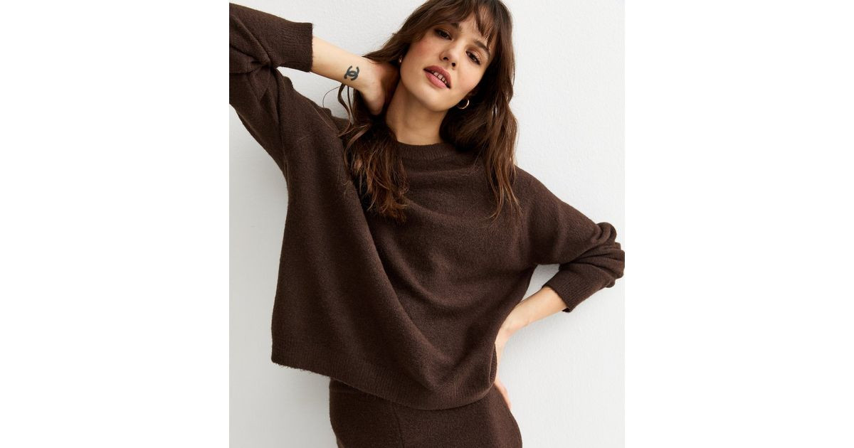 Tall Dark Brown Raglan Sleeve Oversized Jumper | New Look | New Look (UK)