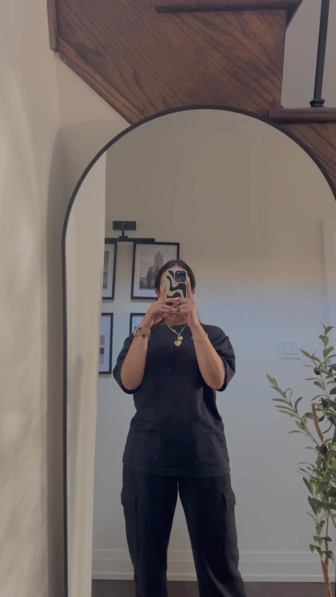 The comfiest sweatpants for the Fall🍂, i’ll be living in these for the rest of the year! The perfect Aritzia look alike✌🏽

#fallfashion #ootd #sweatpants #comfy #momfits #momootd #schoolrun #momlife

perfect school run outfit for moms, comfy sweatpants, mom ootd, fall fashionn

#LTKstyletip #LTKcanada #LTKmodest