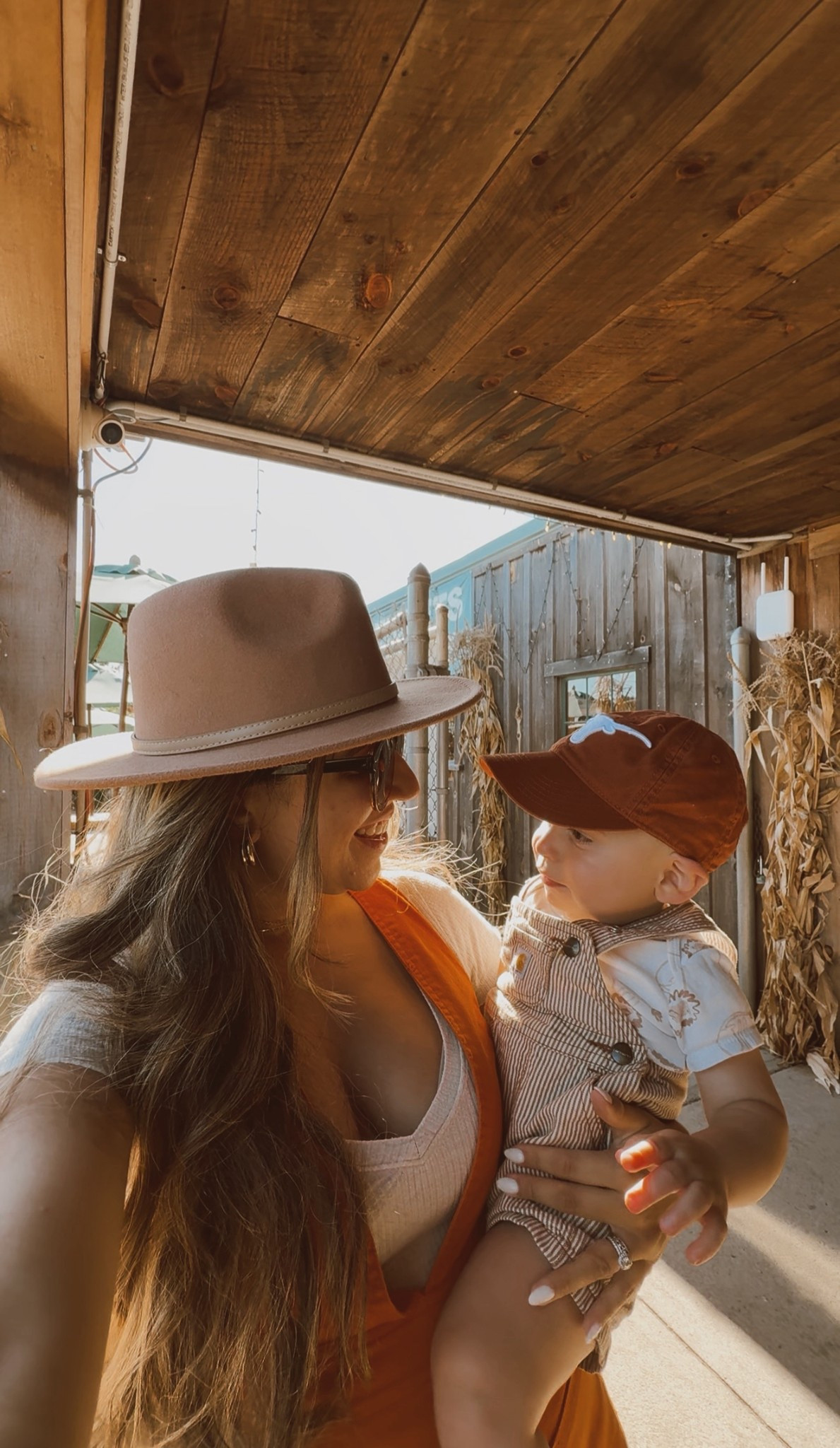 Fall outfit aesthetic

Women’s fall overalls, baby hat, fall must have, fall aesthetic 

#LTKSeasonal #LTKHalloween #LTKStyleTip