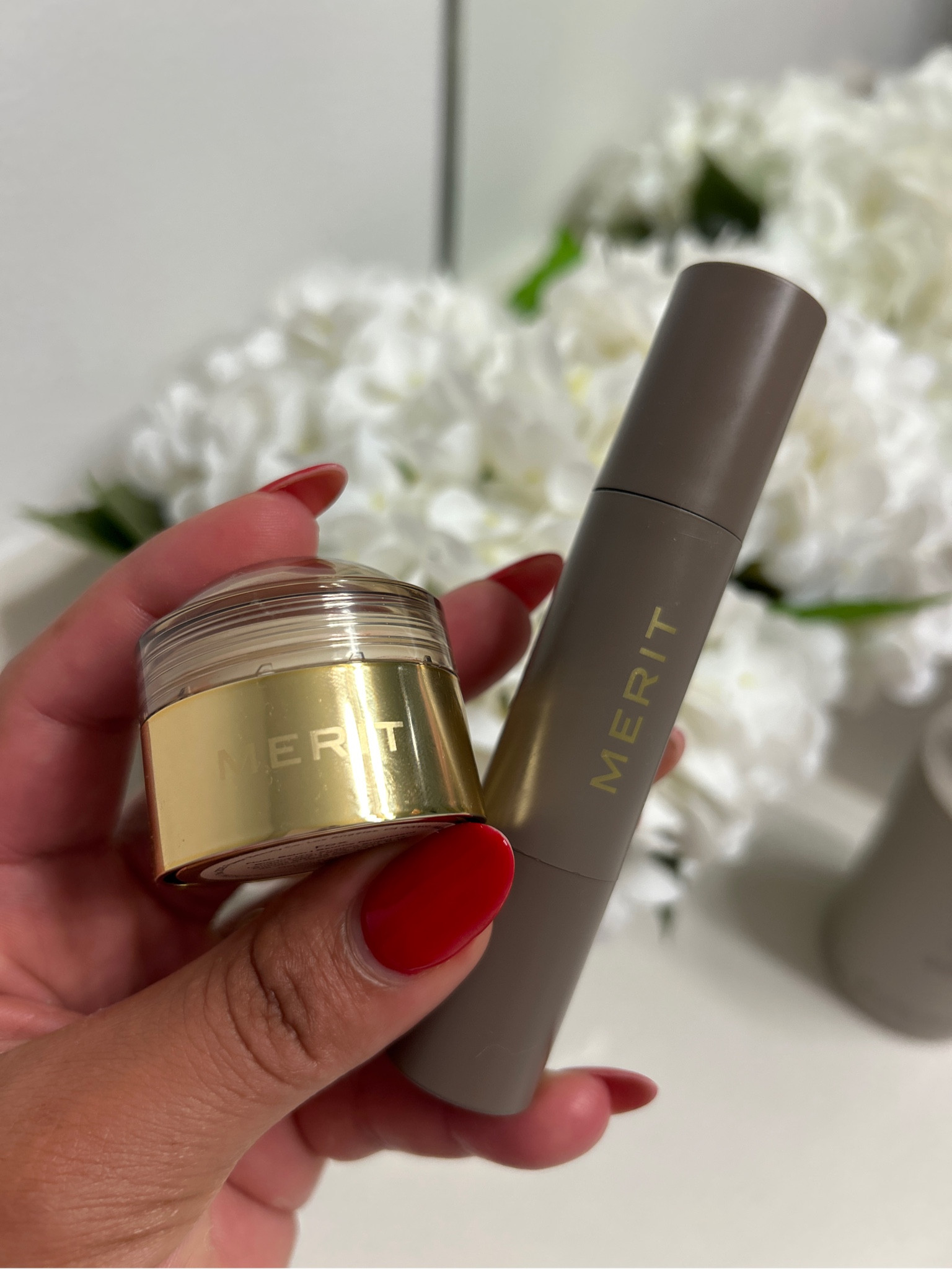Blush + concealer #merit

Concealer en el tono “orchre”
Blush en el tono “Fox"

Bronzer en el tono “seine"