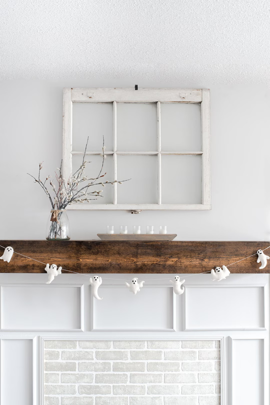 White Halloween Garland / Flying Ghost Mantel Decor / Ghost Decor / Halloween Home Decor / Hallow... | Etsy (US)