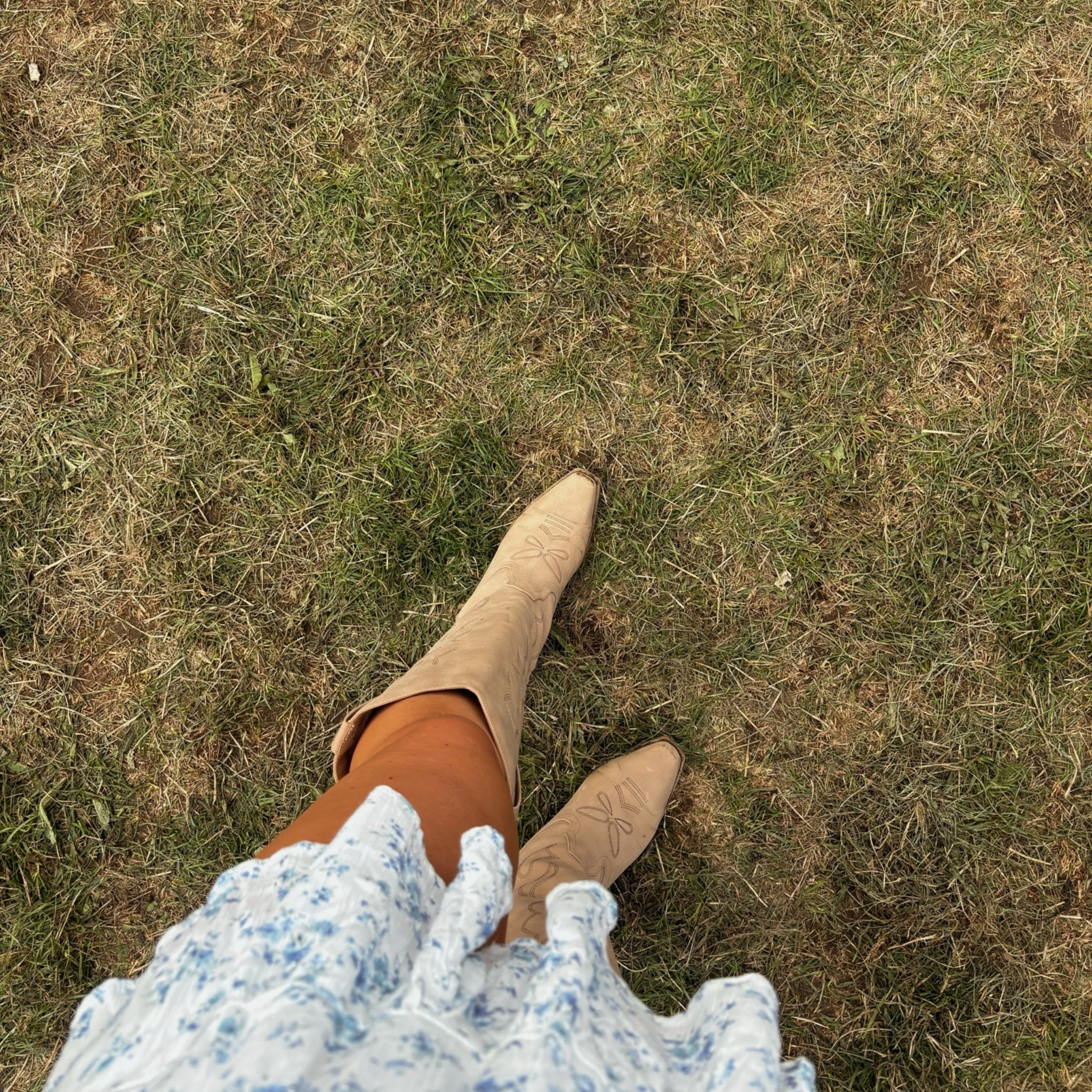 Country concert fit 🤠🎶


#countryfestival #countryconcert #skirt #cowboyboots

#LTKsummer #LTKfestival #LTKshoes