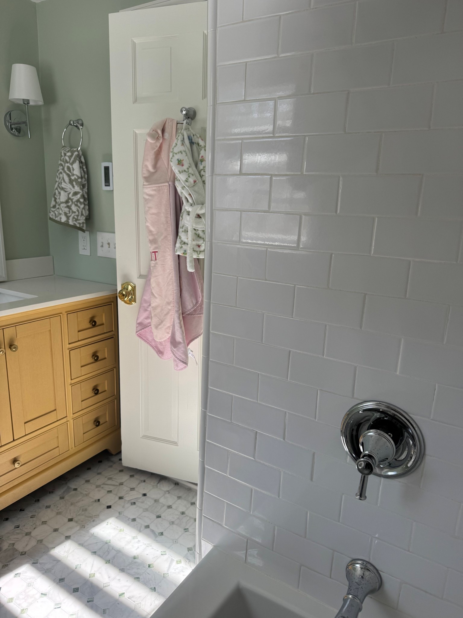 Classic marble tile with a hint of green 