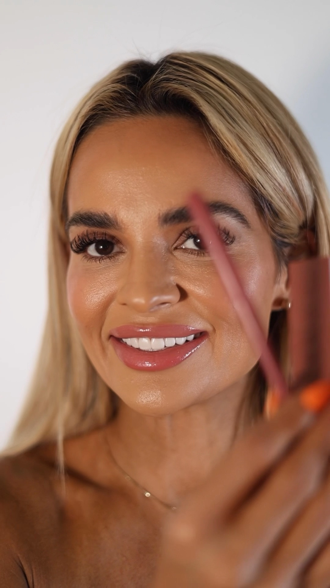 Nude Pink Lipstick (Drugstore)

#LTKVideo #LTKBeauty #LTKxWalmart