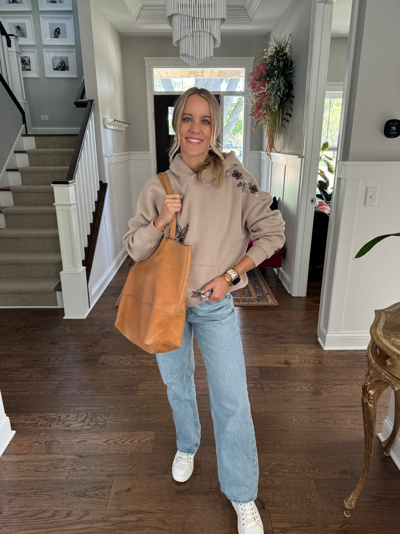 The one bag you'll need for your everyday life.

Women's purse  tote bag  women's outfit  women's look  leather goods  women's bag  women's look  Able clothing

#LTKSeasonal #LTKStyleTip