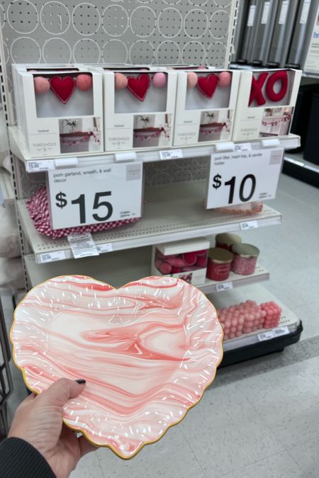 Affordable valentine decor finds

Gingham Heart pillow / pink candle / heart dish / felt valentine garland / xoxo garland / target / valentine vase filler /

#LTKSeasonal #LTKhome
