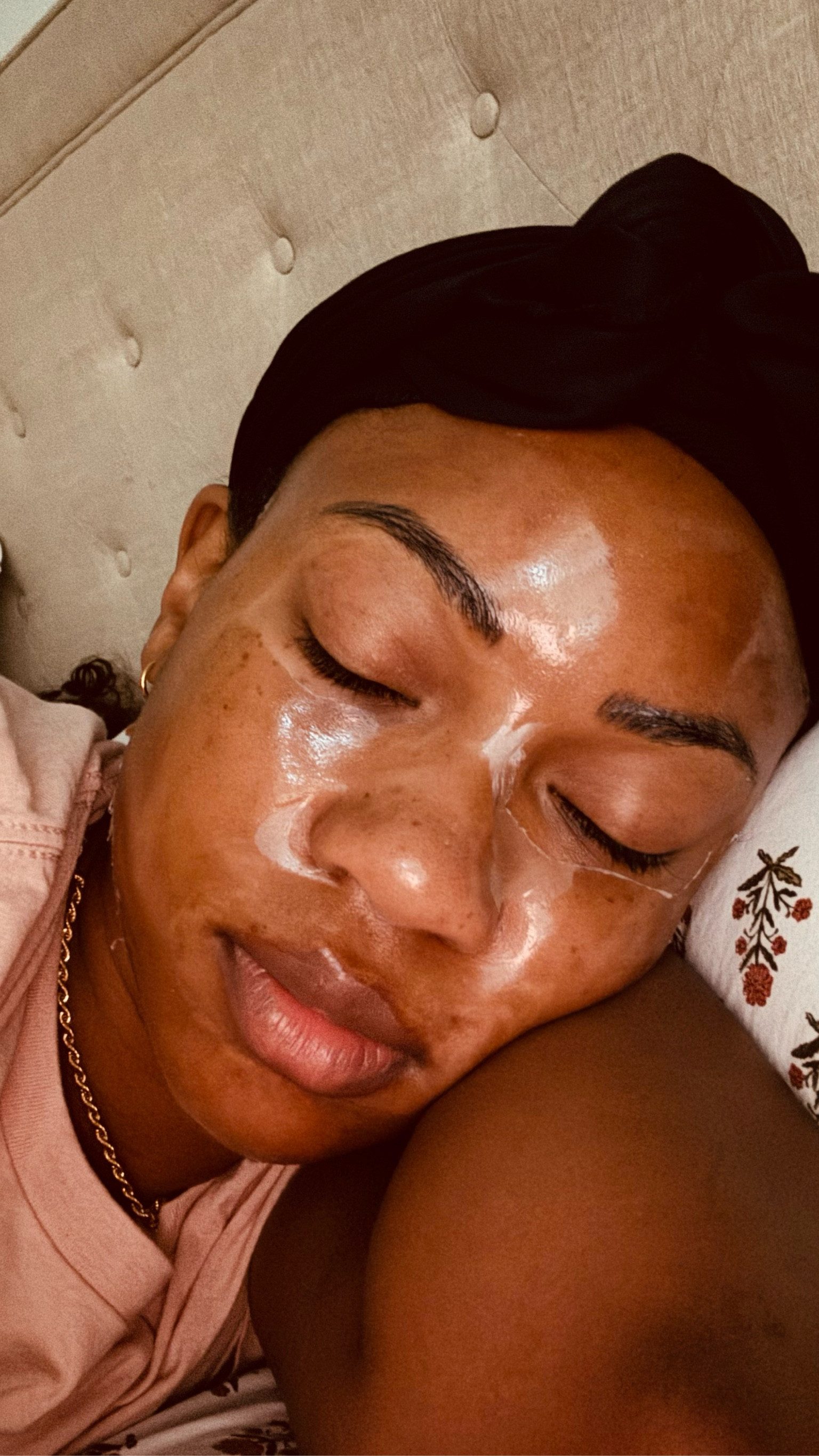 Goodmorning! Using the medicube collagen mask!

#LTKFindsUnder50 #LTKBeauty