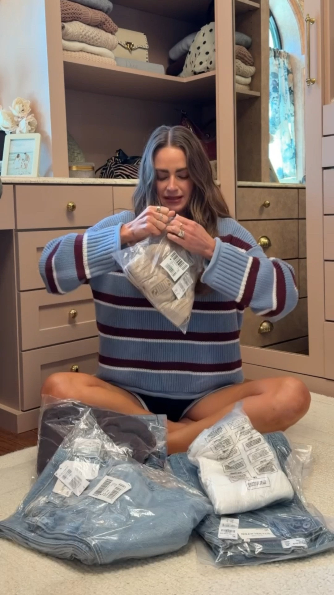 I placed an order from @abercrombiekids new Fall collection & had to sneak in something for myself while I was at it 🍂 we are so ready for cooler temps and these fall outfits are a perfect start! I am wearing a small sweater & 25R jeans for reference.

#LTKmomlife #LTKKids #LTKBaby