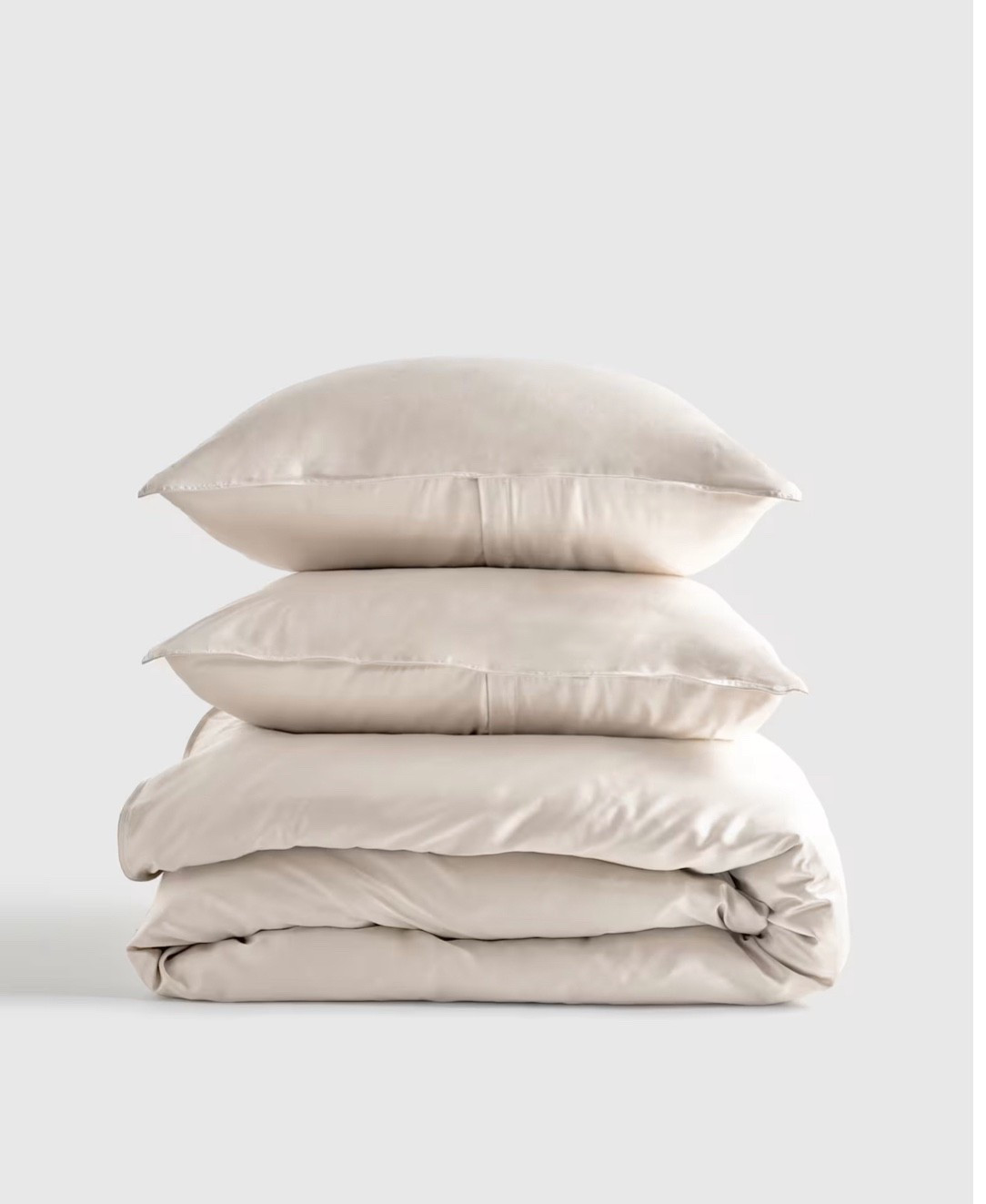 Duvet set from quince! I love their quality and I love that quality is never compromised and that there is always a great price point! 