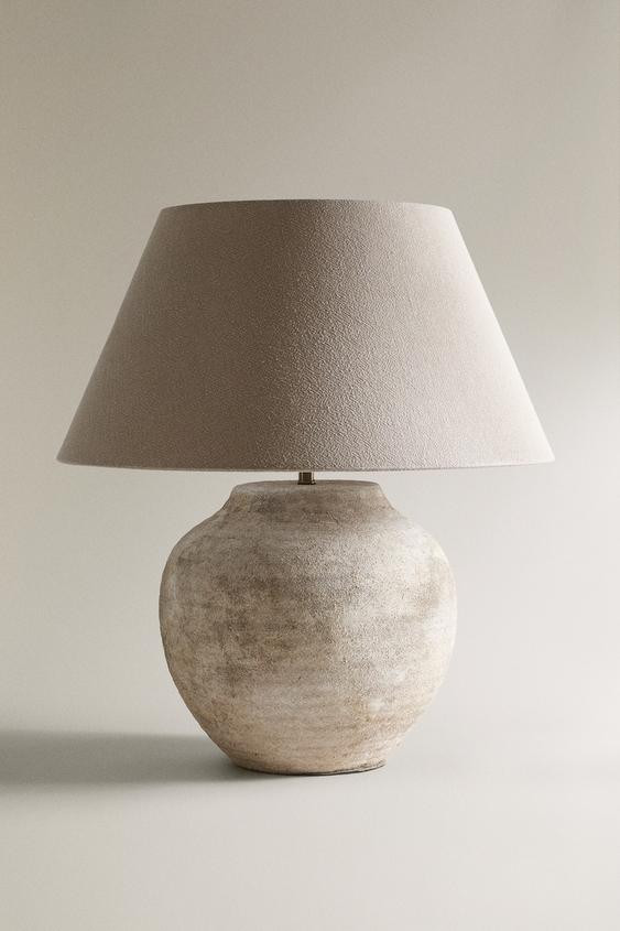 LARGE ANTIQUE FINISH CERAMIC TABLE LAMP | Zara US