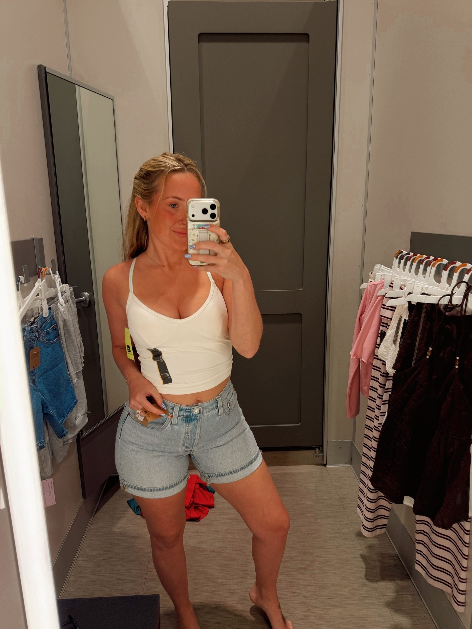 Levi Shorts & Athletic Top

#LTKootd #LTKmomlife