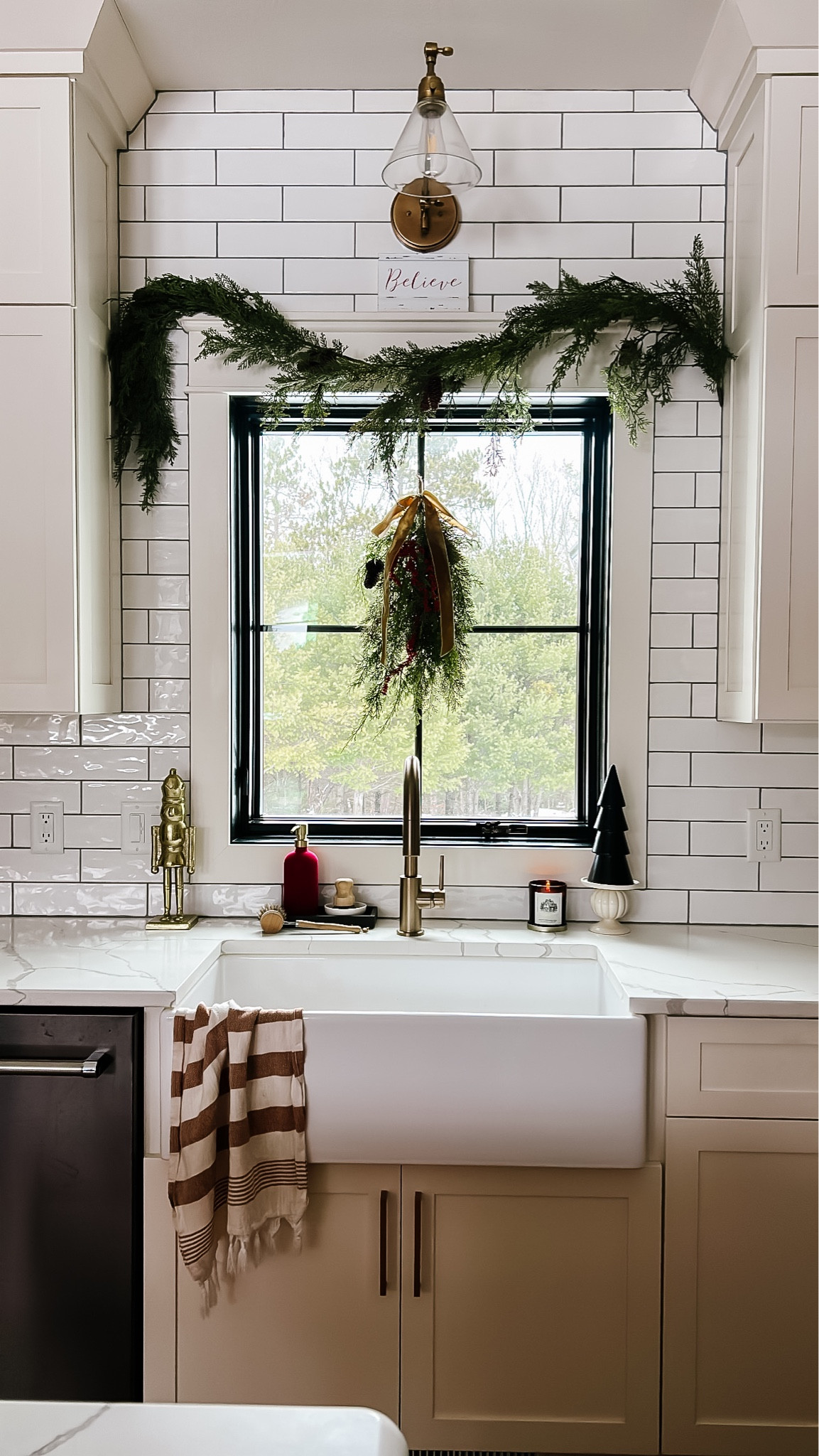 Kitchen sink Inspo ✨

#LTKHome #LTKSeasonal #LTKHoliday