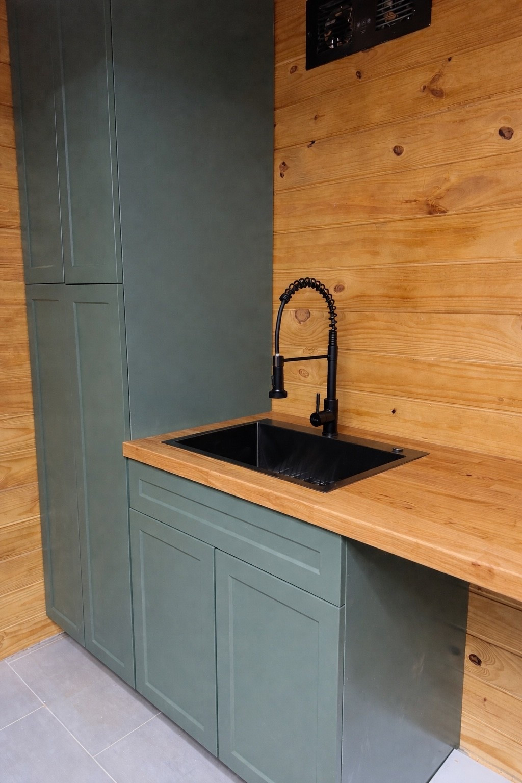 Tack room is coming together 😍 

#LTKmorningroutine #LTKHome #LTKSeasonal