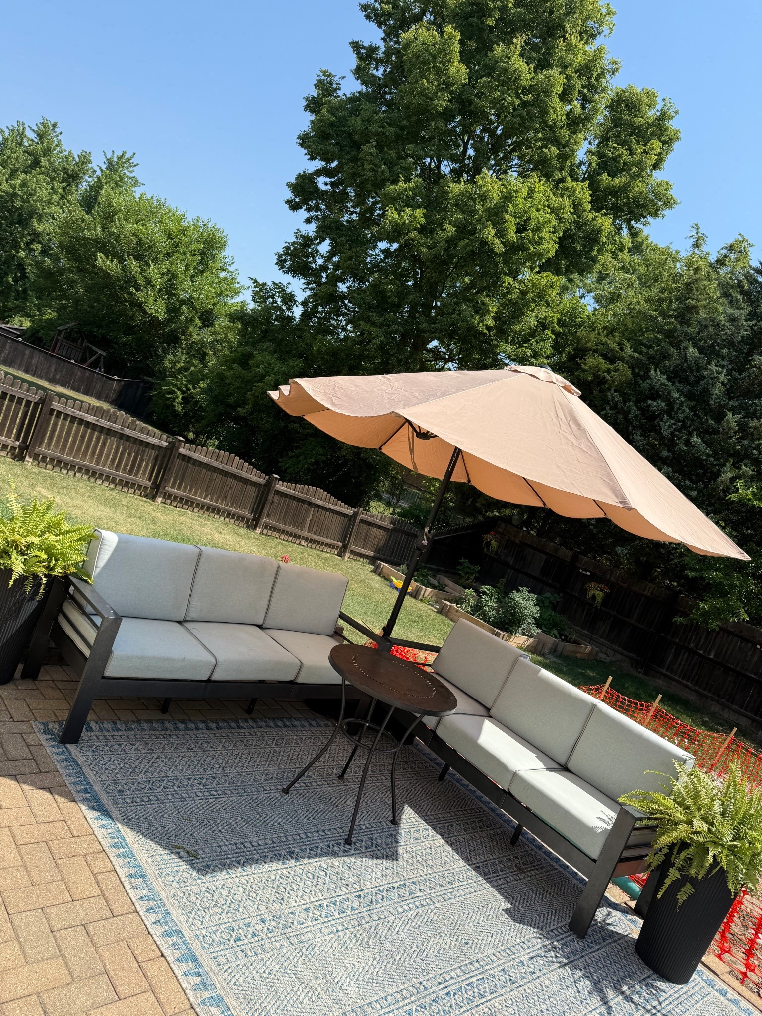 The BEST umbrella !!

#LTKHome #LTKSeasonal